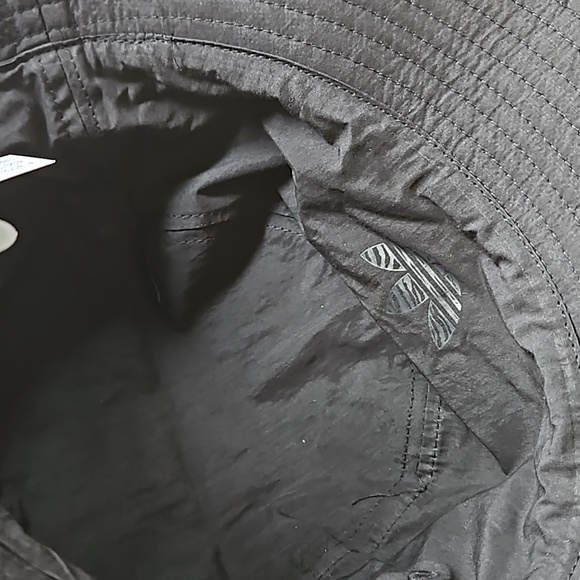 ADIDAS BUCKET HAT - Picture 6 of 10